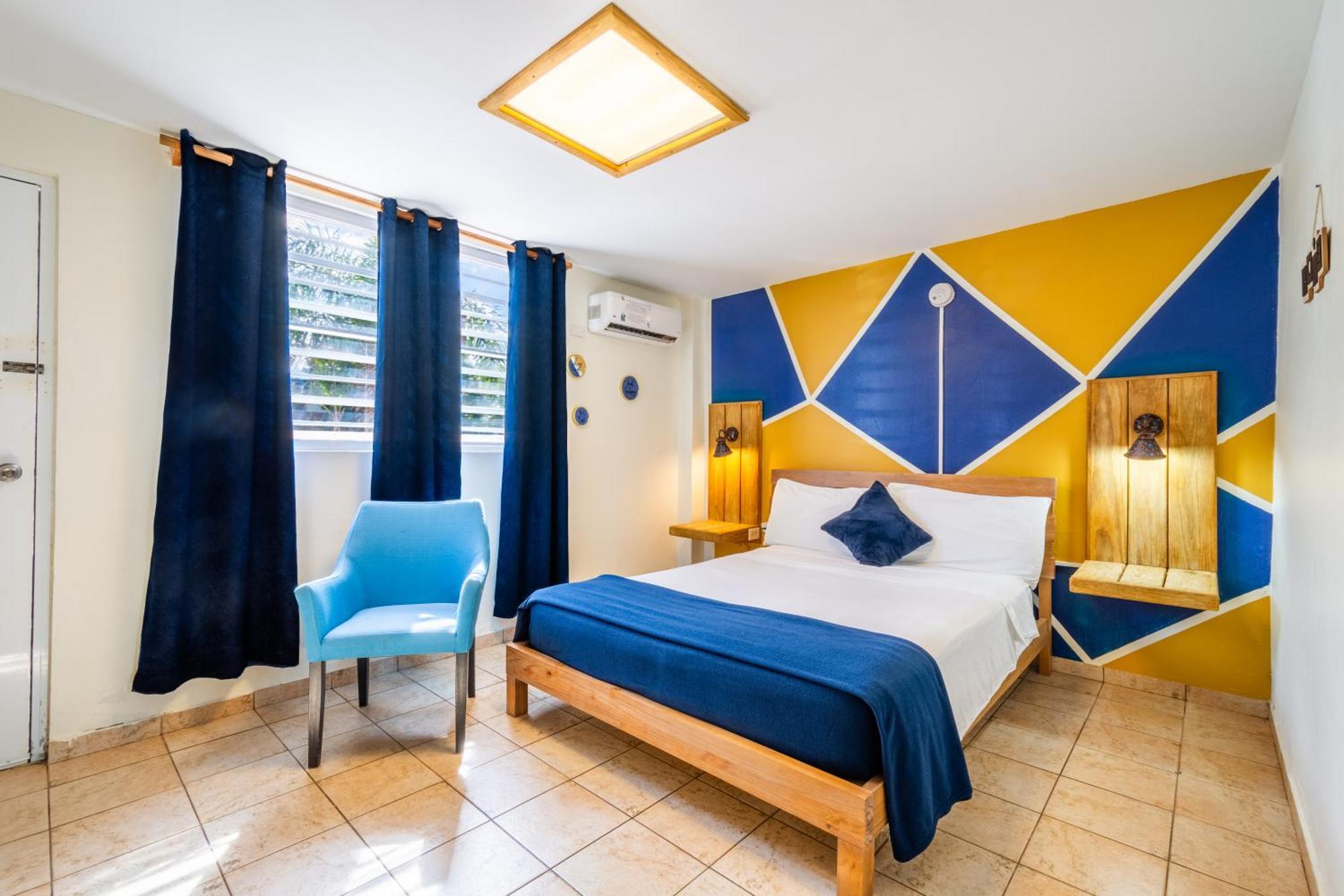 West Coast Inn'S Бокерон Экстерьер фото