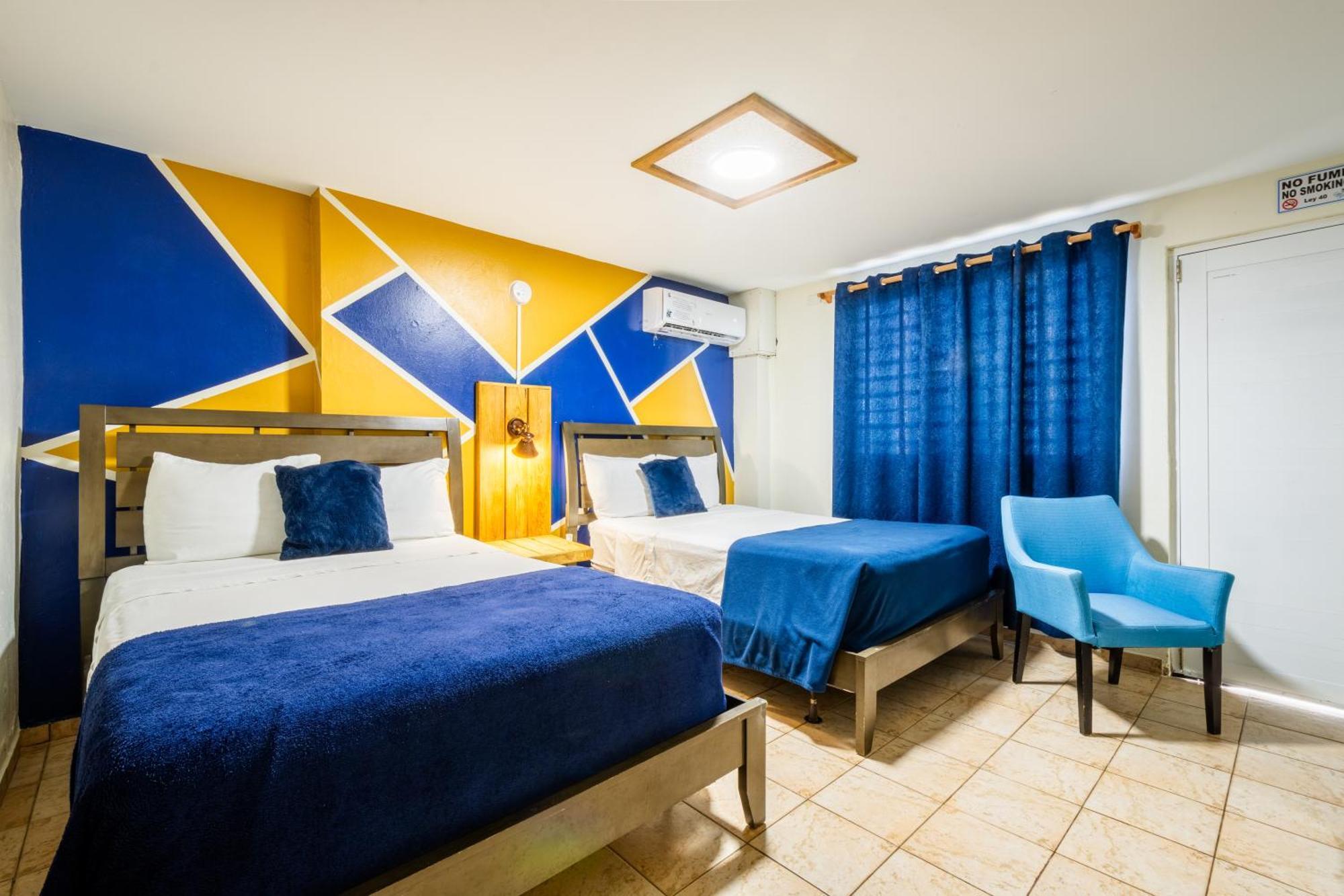 West Coast Inn'S Бокерон Экстерьер фото